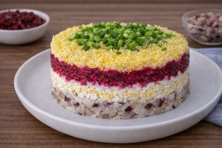 Селедочный салат, который украсит любой праздничный стол