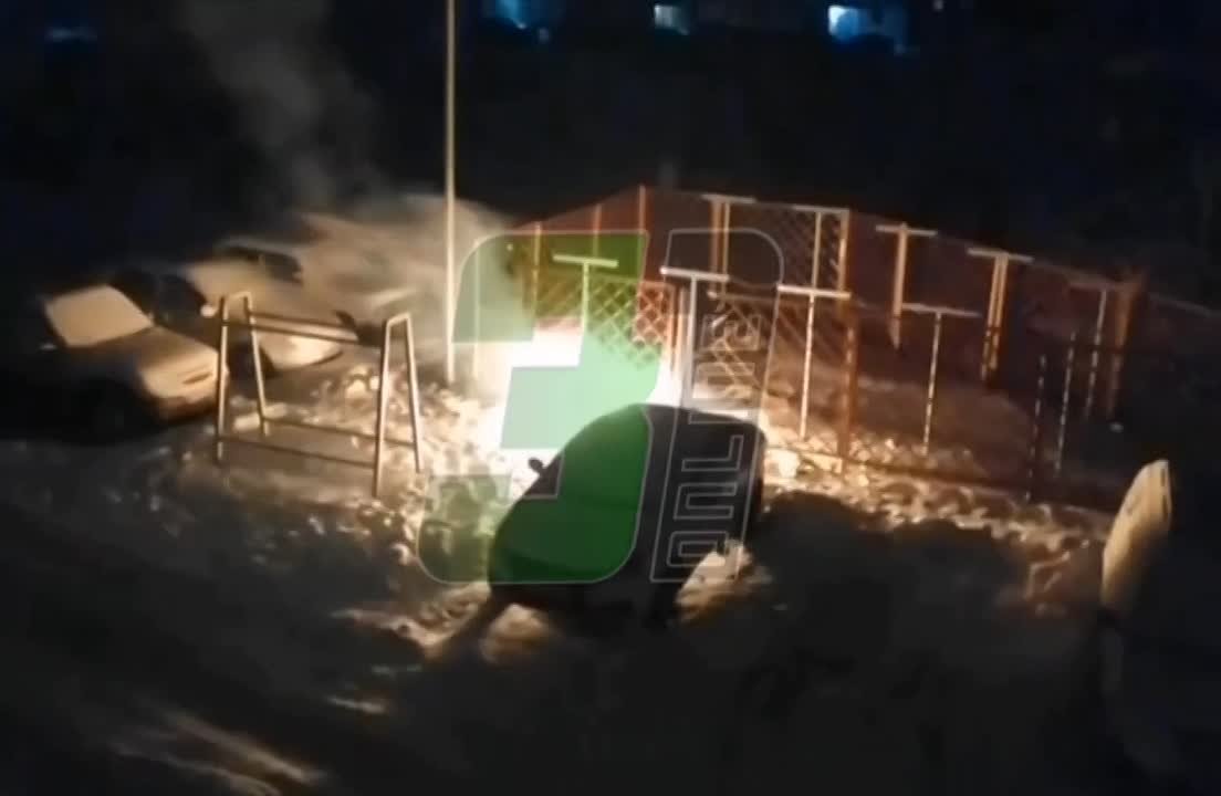 Кадры последствий вражеских ударов публикуют местные каналы