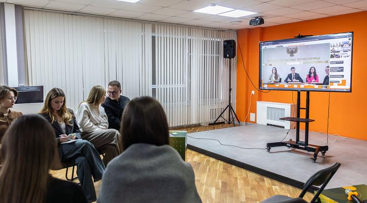 Министр культуры РФ Ольга Любимова пообщалась с белгородской молодёжью