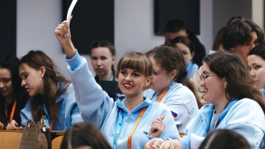 Вячеслав Гладков поздравил белгородских студентов с Татьяниным днём