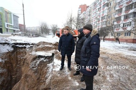 Мэр Белгорода Валентин Демидов проверил восстановление благоустройства на ул. Губкина