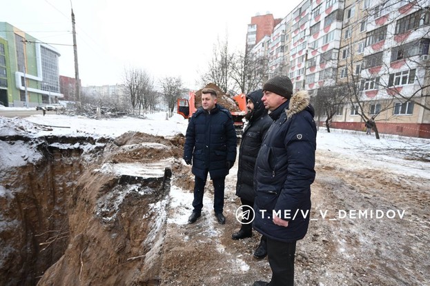 Мэр Белгорода Валентин Демидов проверил восстановление благоустройства на ул. Губкина