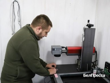 Соцконтракт помог белгородцу купить оборудование для лазерной гравировки