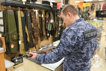 За прошедшую неделю росгвардейцы Белгородской области проверили 123 владельца оружия
