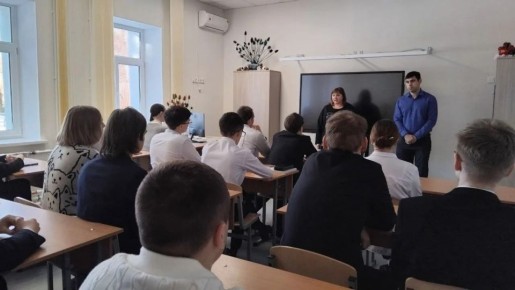 В Воронежском областном училище культуры имени А.С. Суворина в городе Бобров прошла встреча студентов выпускных педагогических групп с представителями МБУ ДО «Детская школа искусств» нашего округа