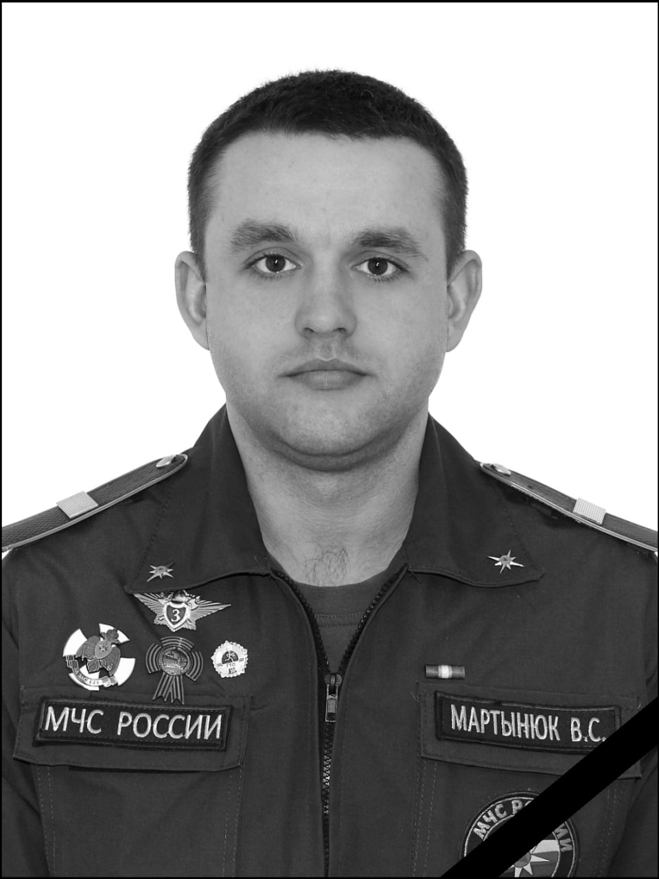 Сотрудник МЧС погиб от удара дрона в Новой Таволжанке