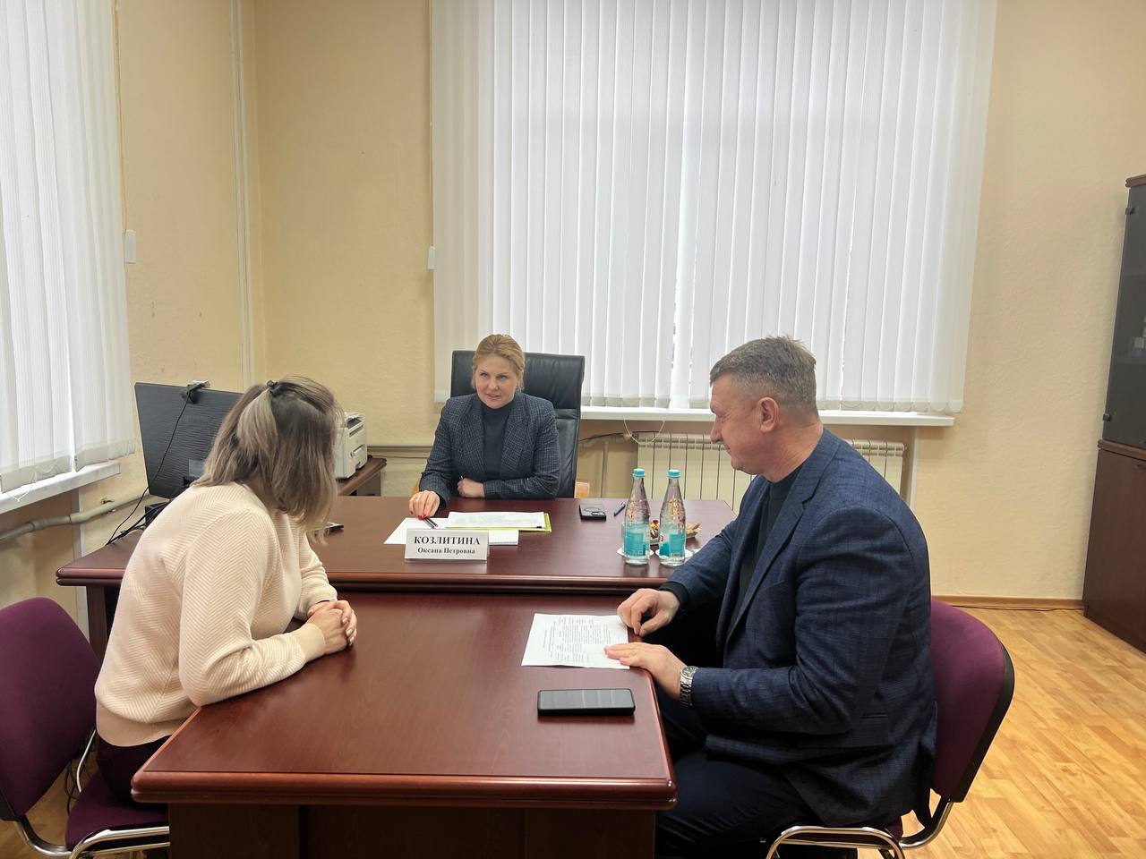 Сегодня с рабочим визитом министр строительства региона Оксана Козлитина посетила Борисовский муниципальный округ