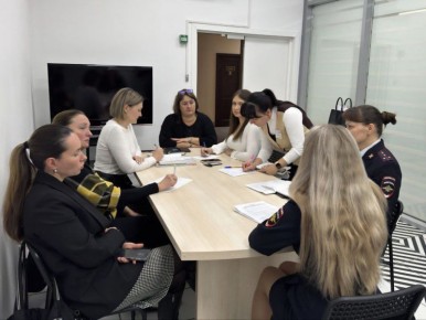 В Белгороде полицейские и представители МФЦ обсудили цифровизацию миграционных и регистрационных услуг