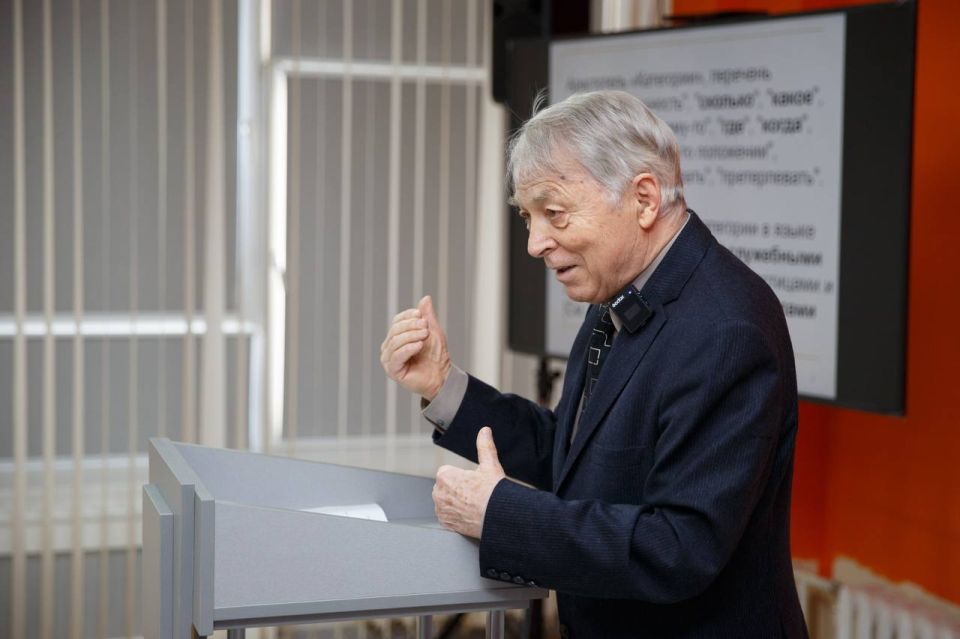 В Белгородской государственной универсальной научной библиотеке состоялась лекция «Вопросы и ответы – средство для познания и успеха» Николая Жалдака, кандидата философских наук в рамках проекта «Научно-популярный лекторий»