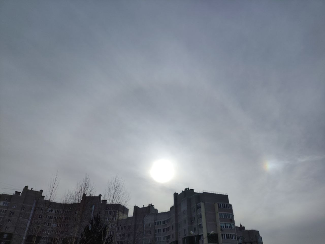 «Два солнца» и гало наблюдали белгородцы сегодня