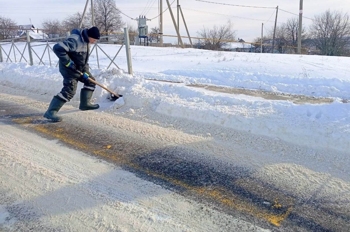 На территории округа продолжаются работы по зимнему содержанию дорог