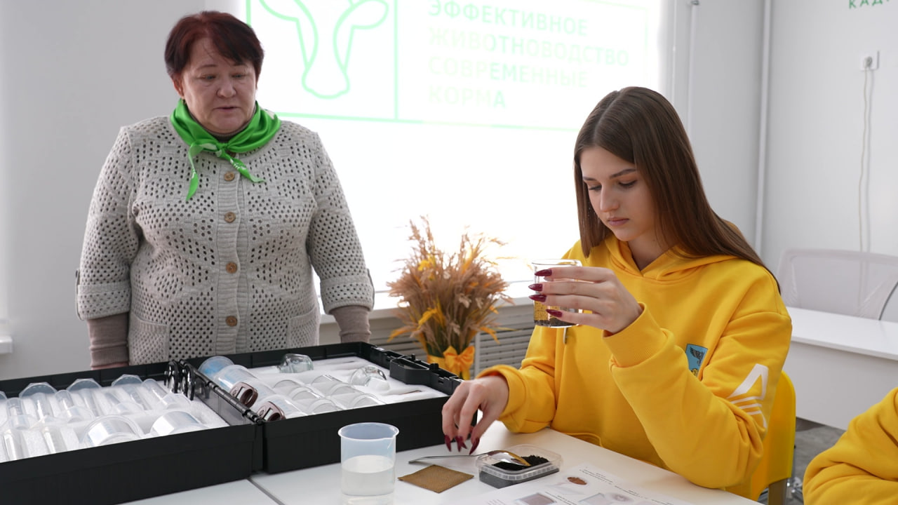 В Прохоровской гимназии школьники учатся в агро- и медклассах