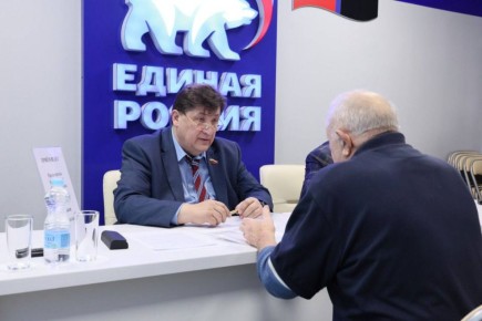 Юрий Клепиков провел личный прием граждан в Валуйском округе
