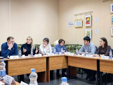 Олег Медведев: 13 февраля в центральной детской библиотеке Яковлевского муниципального округа состоялась рабочая встреча, посвященная ключевым демографическим вопросам, с участием депутата областной Думы Ольги Владимировны...