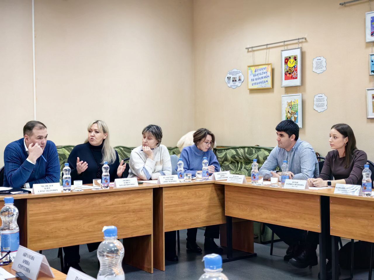 Олег Медведев: 13 февраля в центральной детской библиотеке Яковлевского муниципального округа состоялась рабочая встреча, посвященная ключевым демографическим вопросам, с участием депутата областной Думы Ольги Владимировны...