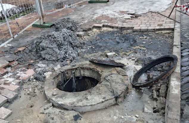 В Белгороде из канализационной системы извлекли КАМАЗ мусора