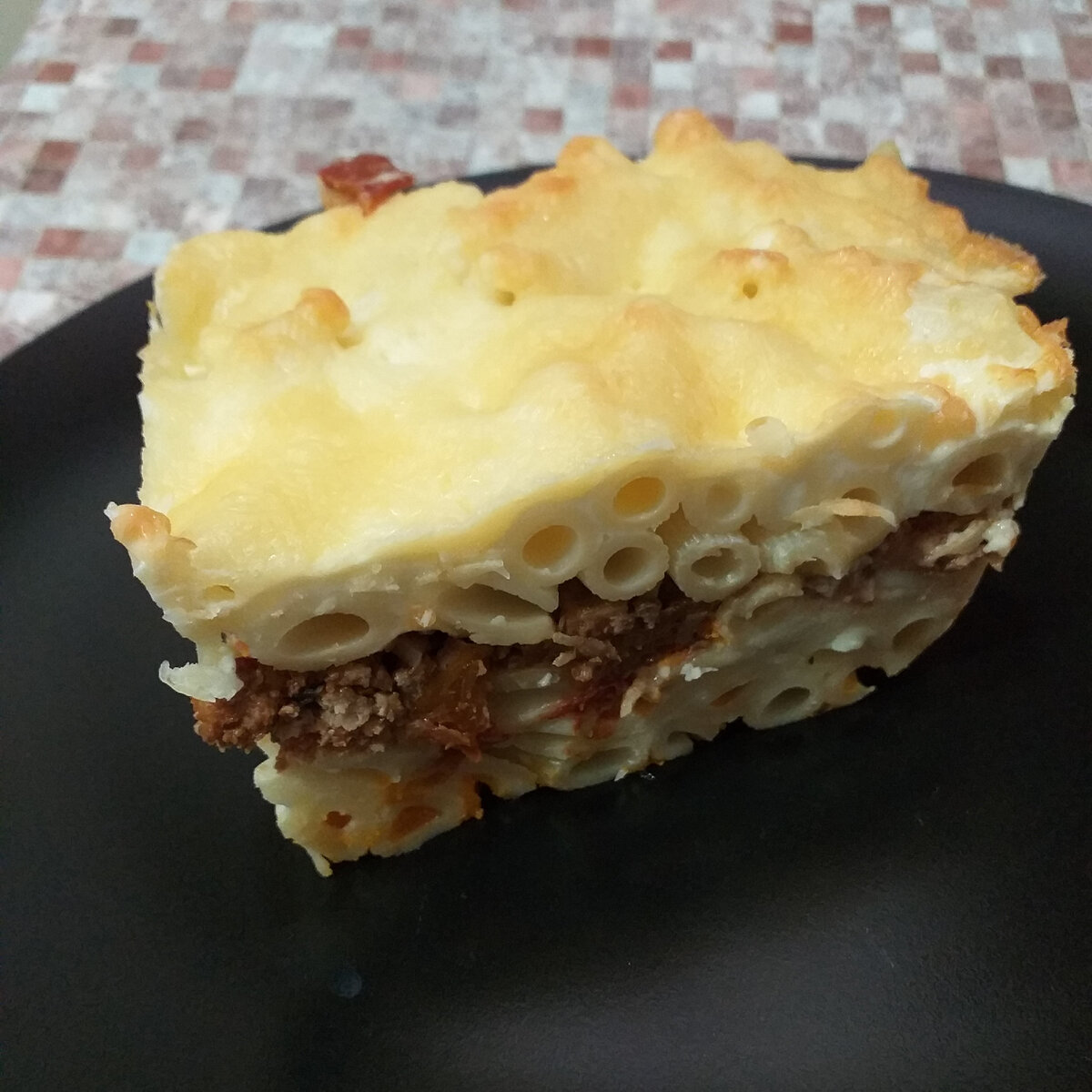 Макаронная запеканка с мясным фаршем и соусом Бешамель: как создать кулинарный шедевр