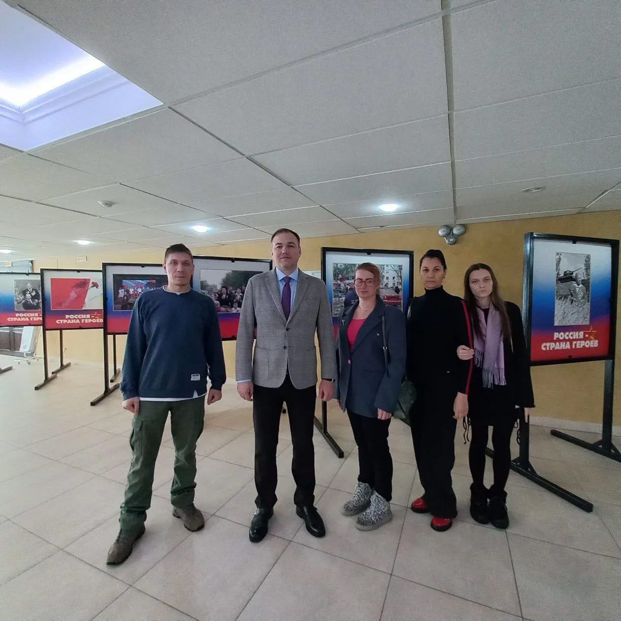 Олег Медведев: Вместе с делегацией Яковлевского округа, в которую вошли ветераны специальной военной операции и их родные, посетил мероприятие, посвящённое Дню защитника Отечества, в ДК "Энергомаш"