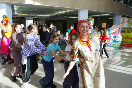 Андрей Миськов: Сегодня, в фойе Центра культурного развития развернулось настоящее народное гулянье «Широкая Масленица»