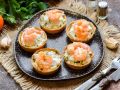 Изысканные тарталетки с творожным сыром и креветками для вашего стола
