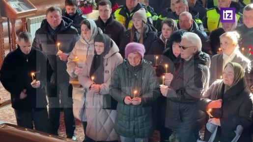 В Белгороде прощаются со старшим лейтенантом полиции Денисом Братущенко, который погиб 24 февраля при взрыве рядом с машиной ДПС у Савеловского вокзала в Москве