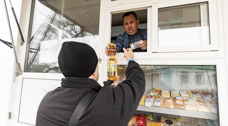 Жителям грайворонской Дунайки пообещали наладить работу автолавки