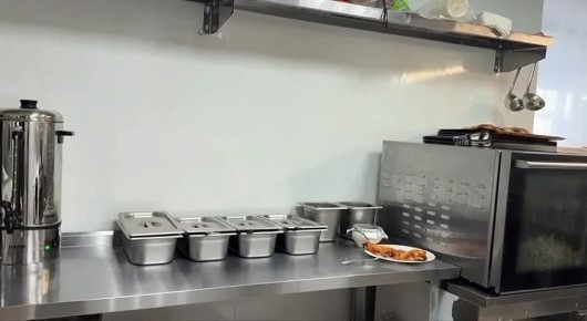 Вячеслав Гладков: Как и обещал, заехал пообедать в столовую, которую открыл ветеран СВО Евгений Бабенко в Яковлевском округе