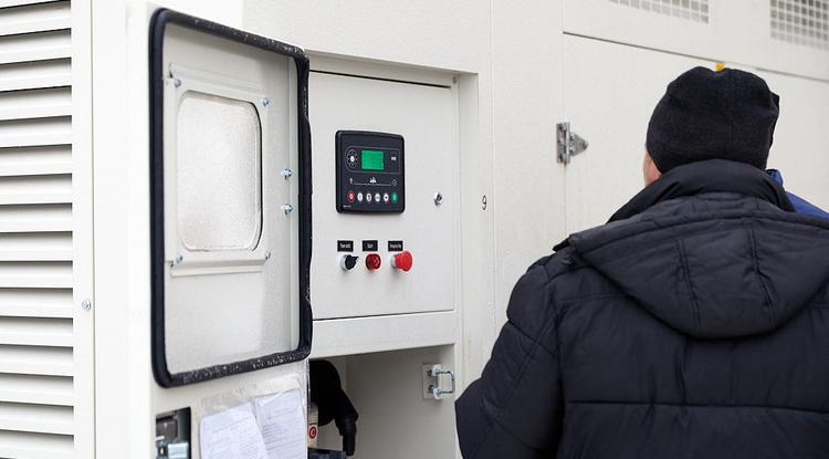 Мэр Белгорода призвал горожан не препятствовать работе энергетиков