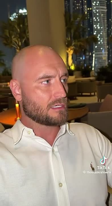 "Ноль сочувствия". В комментариях концентрированная ненависть к "тарелочнице" и ее "папику"