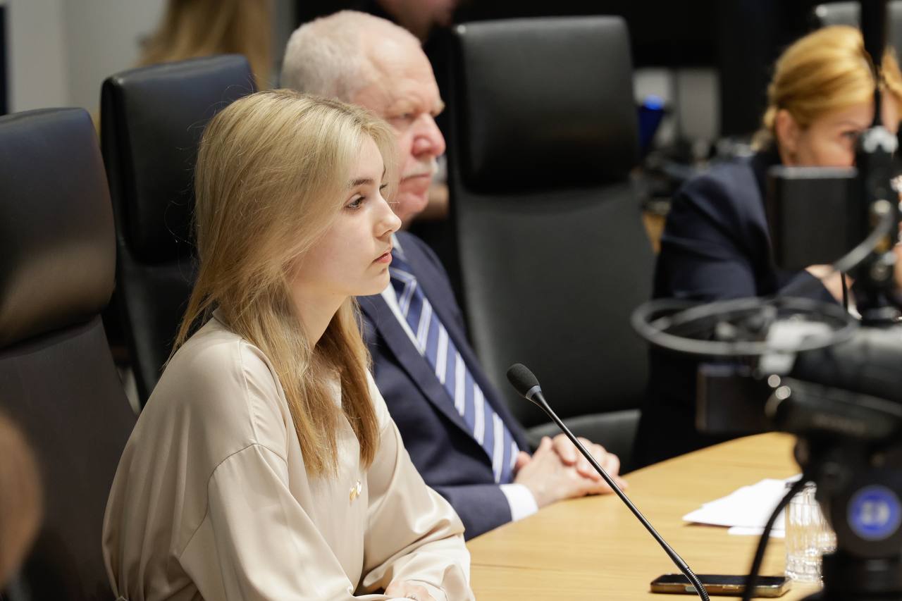 На заседании правительства Белгородской области участница Дня дублёра Ксения Шевченко рассказала о ходе работы над проектом «Ростки заботы»