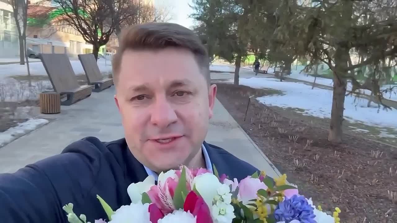 Мэр Белгорода Валентин Демидов поздравил женщин с 8 Марта