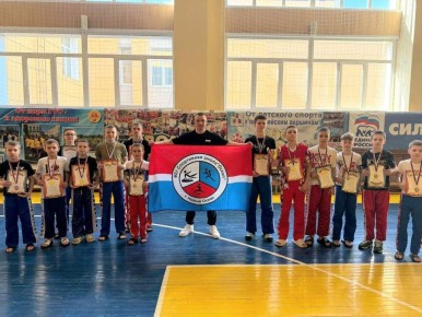 Наши кикбоксеры лучшие!. С 13 по 15 марта в Короче проходило открытое первенство Корочанского района по кикбоксингу