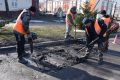 В посёлке Вейделевка приступили к ямочному ремонту улично-дорожной сети