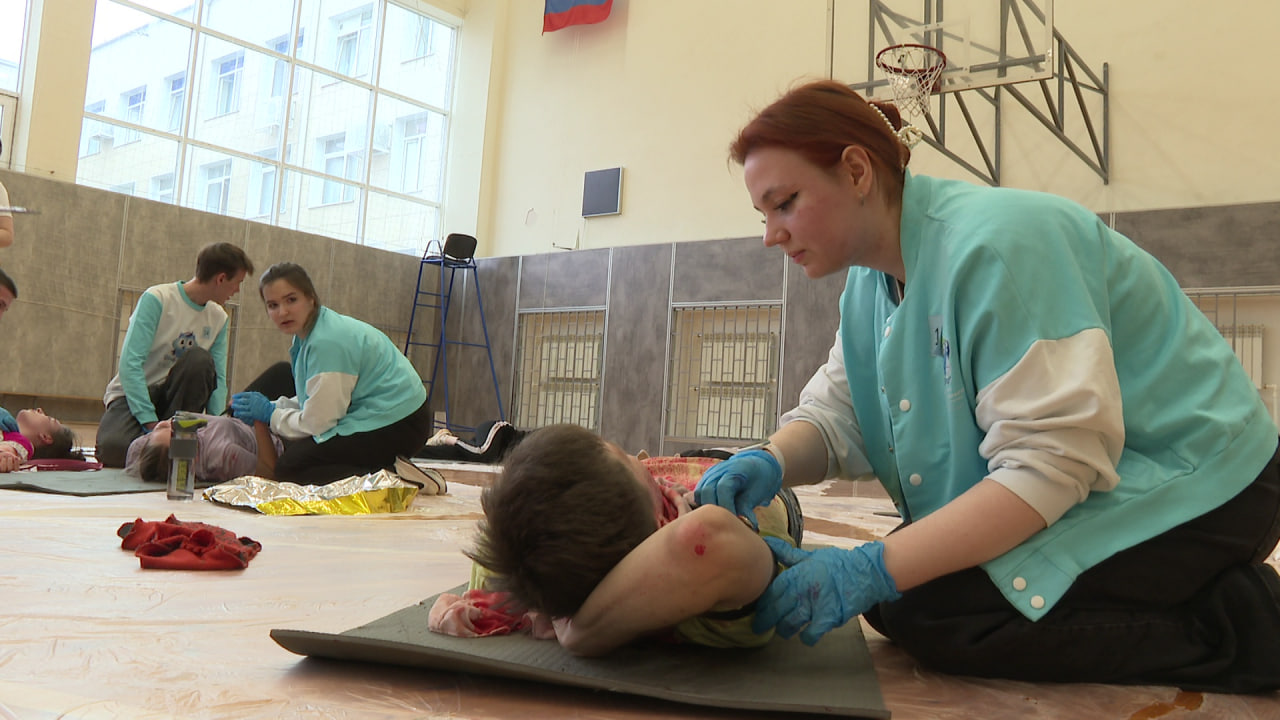 Спасали от медведя и укуса змеи: в Белгороде прошла межрегиональная олимпиада «Белые сердца»