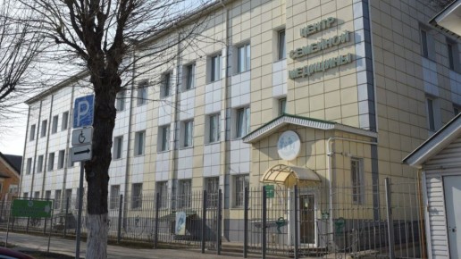 Фельдшер Губкинской ЦРБ досрочно вышла из декретного отпуска