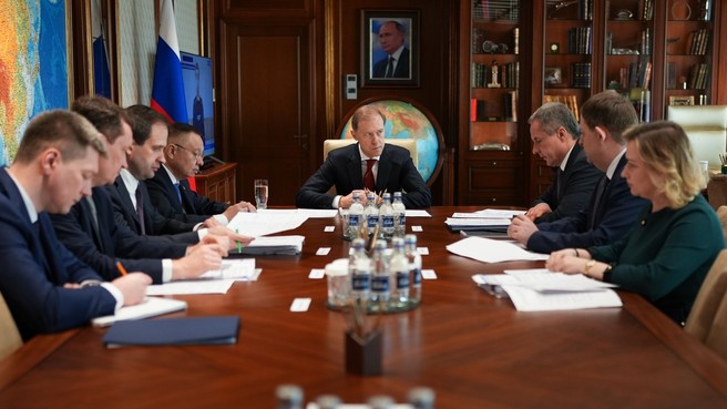 Денис Мантуров провёл совещание о ситуации в Белгородской области