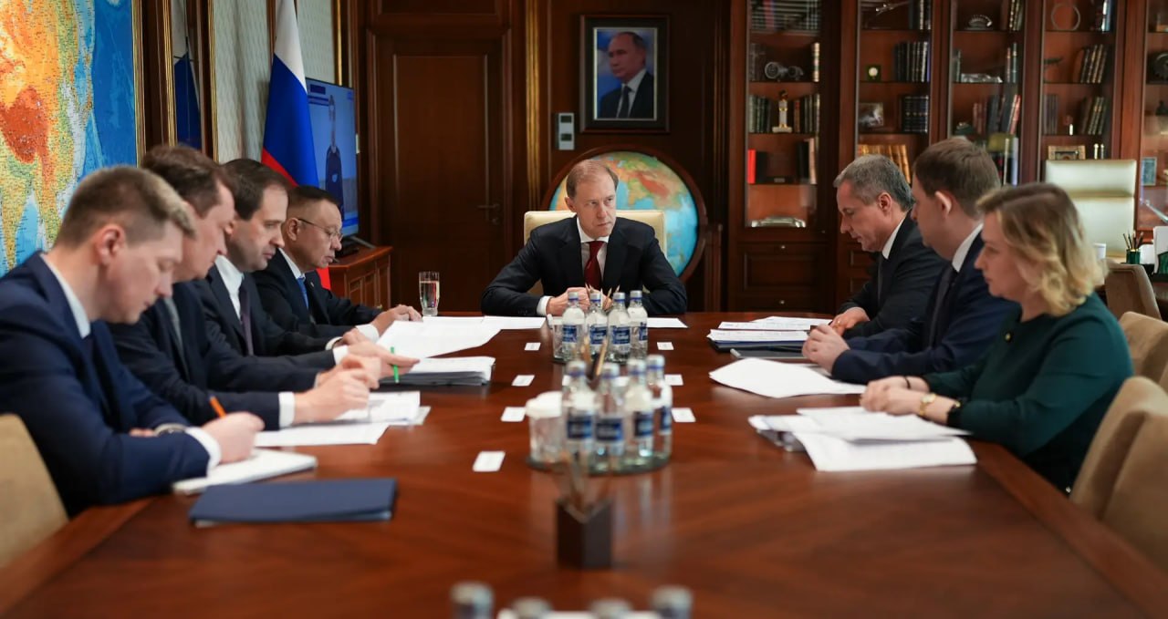 Вячеслав Гладков доложил об обстановке в Белгородской области заместителю председателя правительства РФ Денису Мантурову