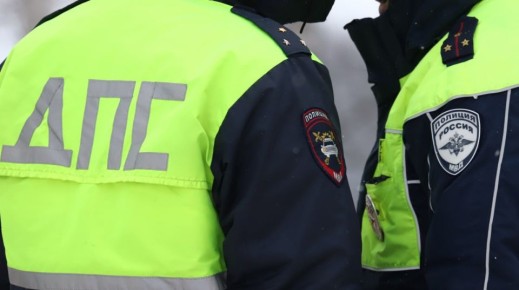 Белгородские автоинспекторы оказали помощь попавшему в сложную дорожную ситуацию водителю