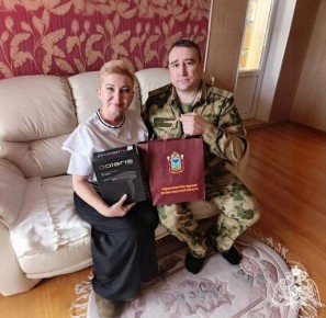 Белгородские росгвардейцы поздравили матерей и вдов погибших сослуживцев в преддверии 10-летия войск национальной гвардии