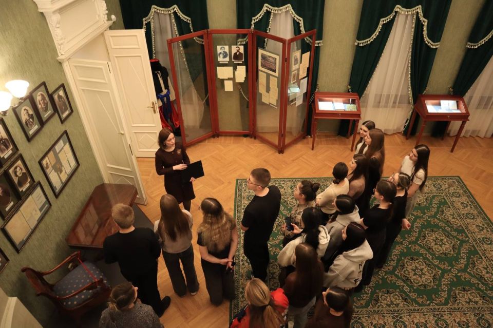 В международный день театра в Литературном музее состоялась лекция «Связь времен: Щепкин, Барвинский, Анощенко», посвященная нашим земляках, жизнь и творчество которых были связаны с развитием театра и кинематографа