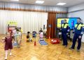 Сотрудники полиции регулярно проводят профилактические занятия с воспитанниками детских садов, чтобы с ранних лет формировать у малышей навыки безопасного поведения