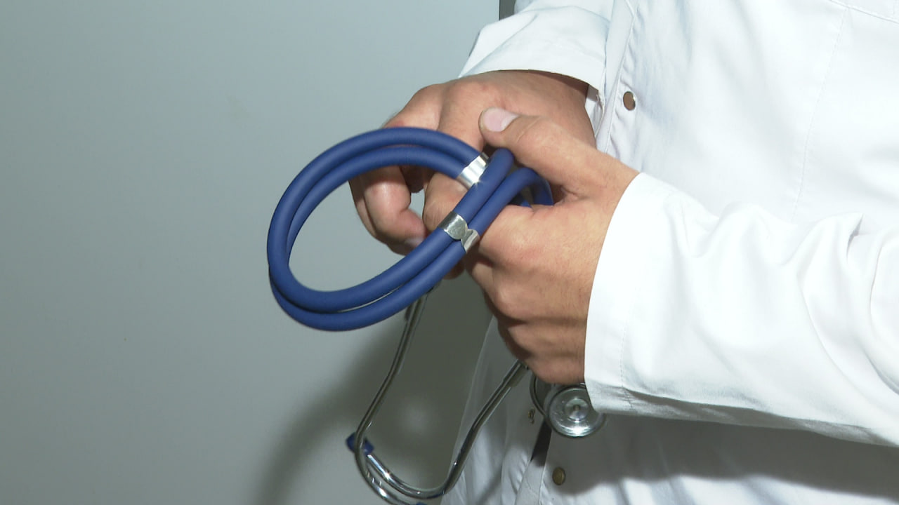 Вячеслав Гладков призвал активнее использовать бот в MAX для записи к врачам