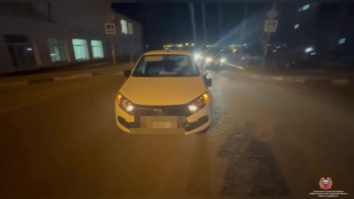 #СВОДКА_ДТП. По предварительным данным, вчера около 21 часа 00 минут, на ул. Коммунистическая г. Старый Оскол 19-летний водитель, управляя автомобидем «Лада Гранта», совершил наезд на 19-летнего мужчину, переходившего...