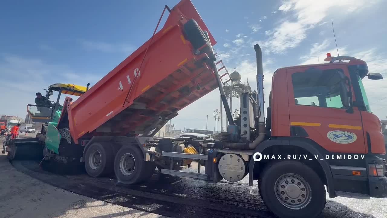 Валентин Демидов: дорожные службы Белгорода уже выполнили почти вдвое больше аварийного ямочного ремонта, чем за аналогичный период прошлого года