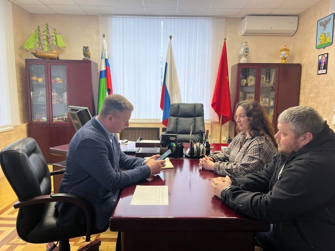 Владимир Переверзев: В марте провел два личных приема в администрации Борисовского округа