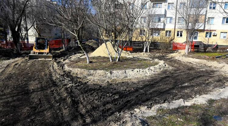 Белгороде начали благоустраивать сквер на улице Князя Трубецкого