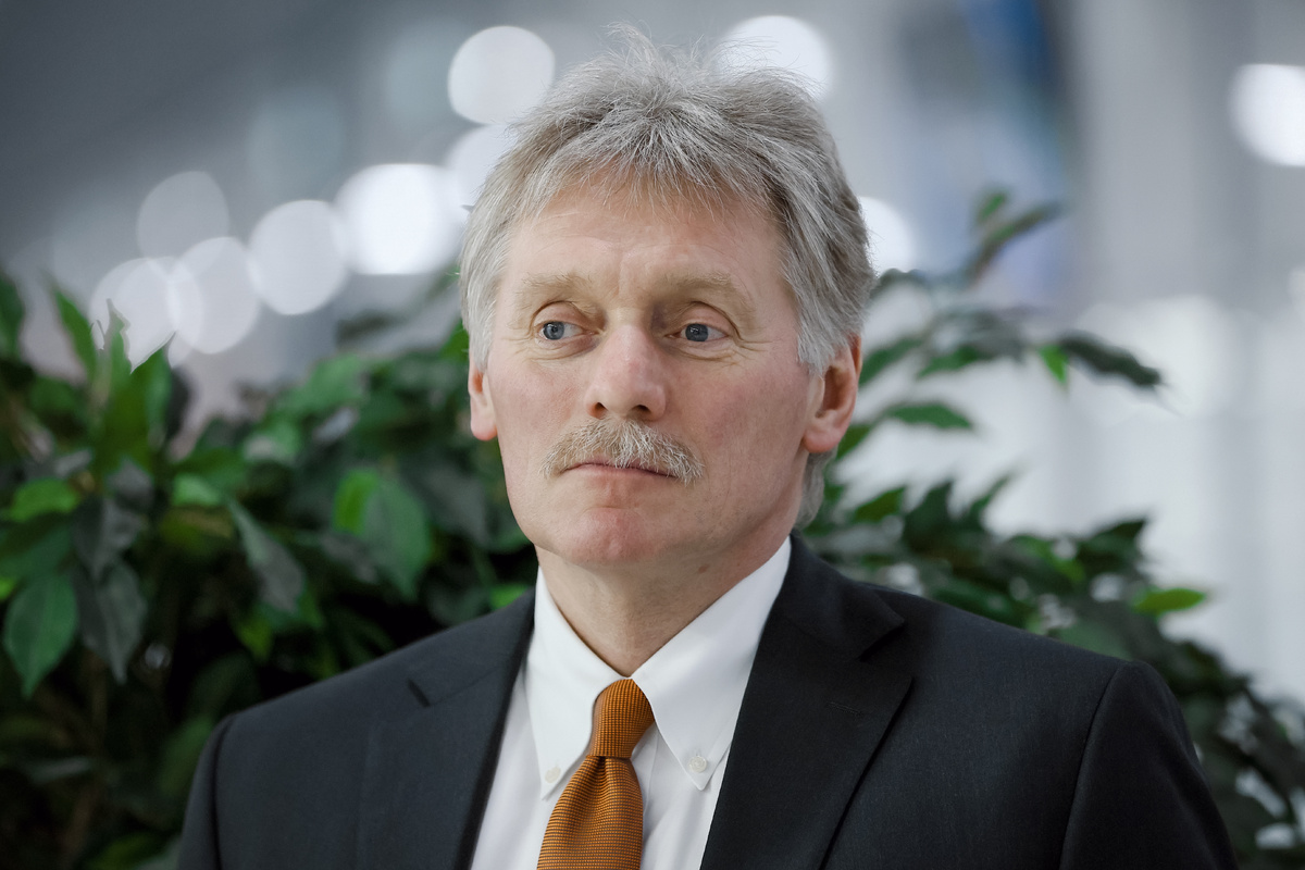 Песков требует от МОК прояснить подход к россиянам в спорте