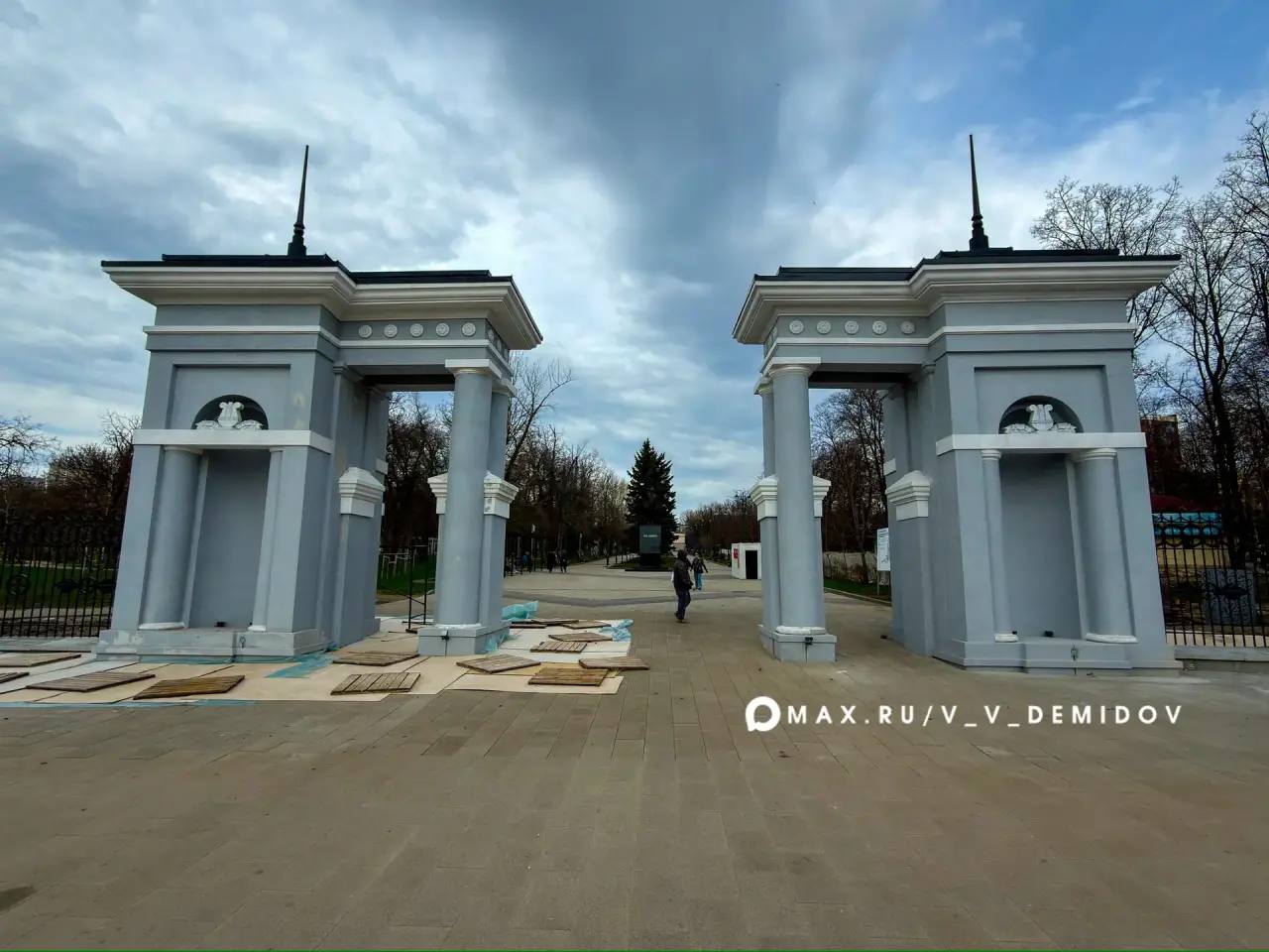 Валентин Демидов: Возвращаем историю парка Ленина: стартовали заключительные работы в рамках реставрации главной входной арки