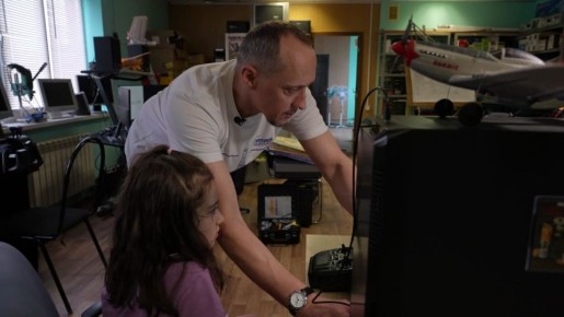 В белгородском военно-патриотическом клубе «Высота» школьников обучают авиации