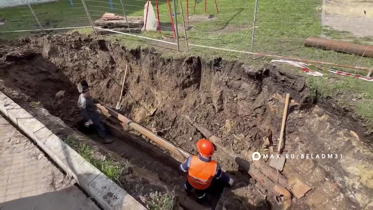 Теплоэнергетики из Воронежской, Курской, Липецкой, Смоленской, Тамбовской, Орловской областей, а также из Валуек и Волоконовки работают в Белгороде, чтобы помочь местным специалистам восстановить повреждённое оборудование и...